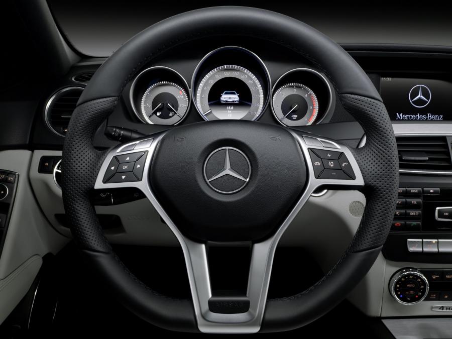  Mercedes-Benz C-Class 2011 года  (фото 22 из 23)